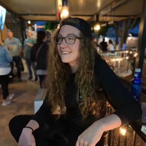 Meet your Posher, Raquel